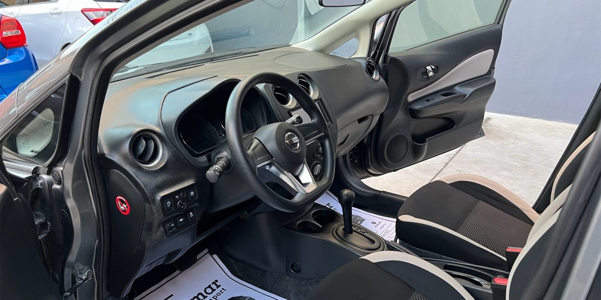 SUZUKI SWIFT 2018 FULL POWELL CÁMARA DE REVERSA RECIÉN IMPORTADO en República Dominicana