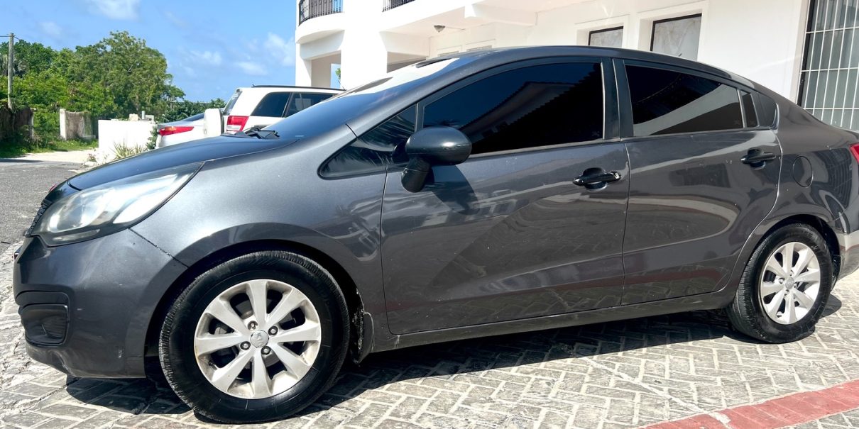 KIA K5 AÑO 2016 COMO NUEVO NÍTIDO en República Dominicana