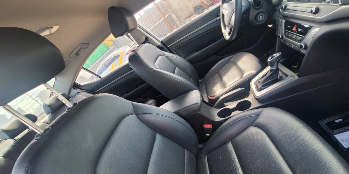 HYUNDAI AVANTE 2018 BLANCODESDE: 730100 en República Dominicana