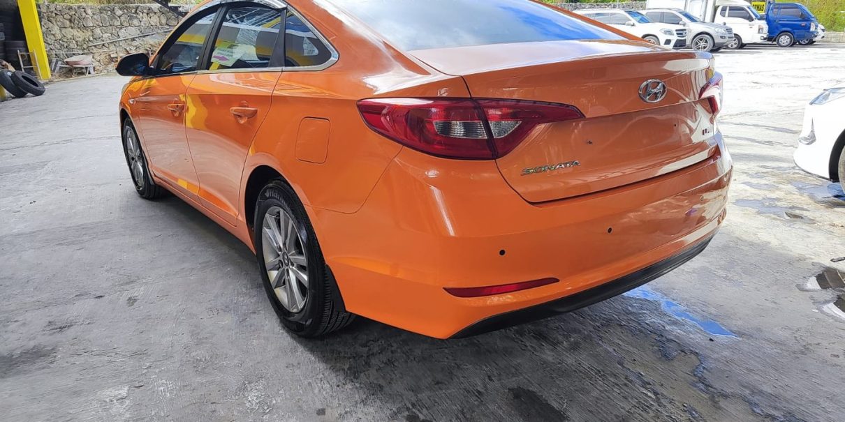HYUNDAI LF RECIEN IMPORTADO en República Dominicana