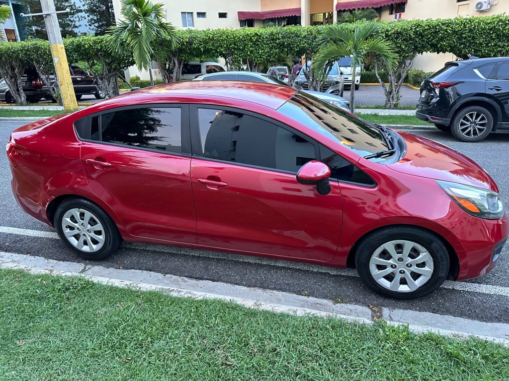 Kia Rio LX 2015 en República Dominicana