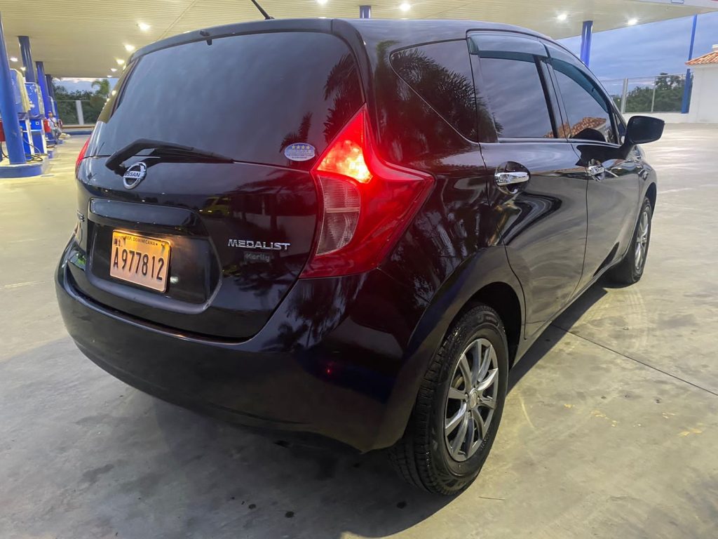 Nissan Note Medalist 2016 La full en República Dominicana