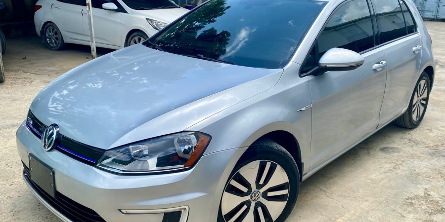 Vendo Carro Volkswagen eGolf 2016 Eléctrico en República Dominicana