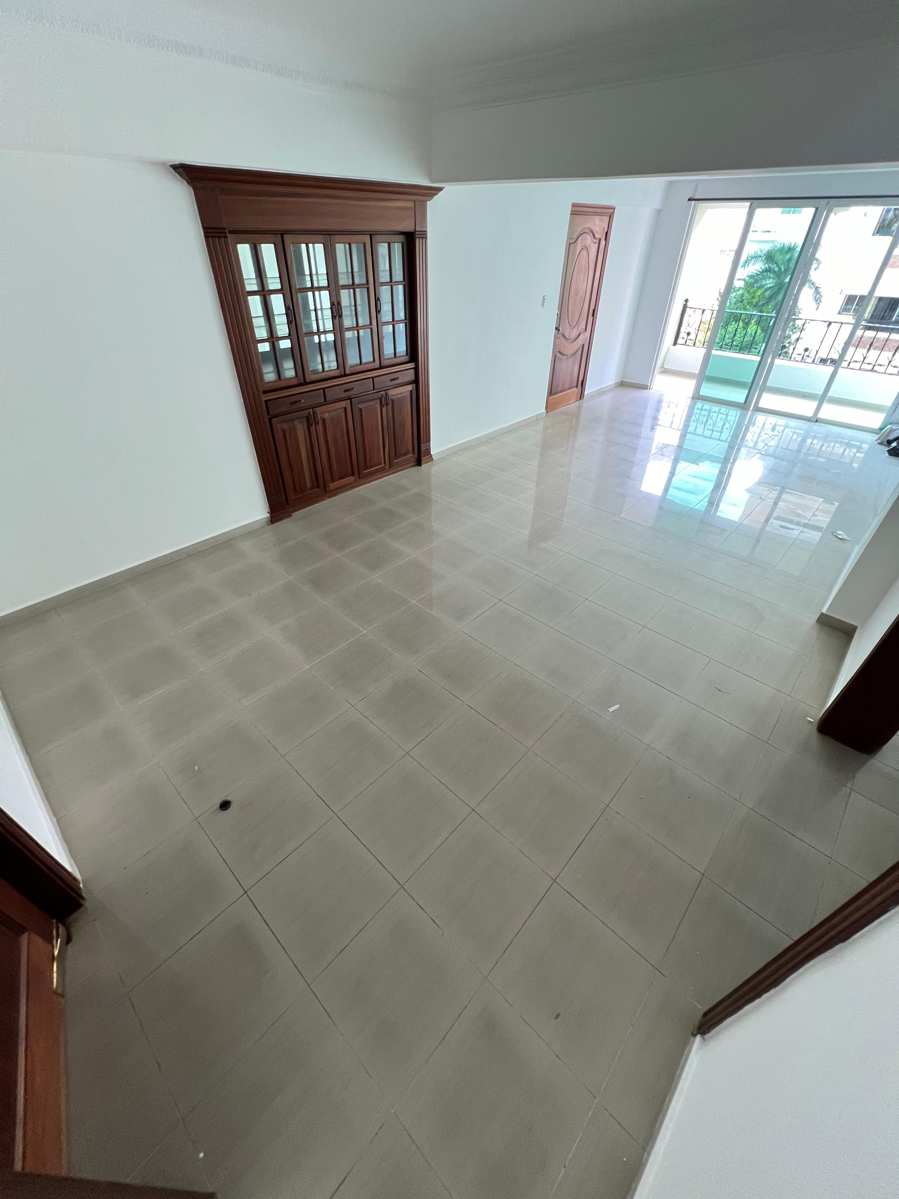 Apartamento en alquiler en Evaristo Morales 2 hab en República Dominicana