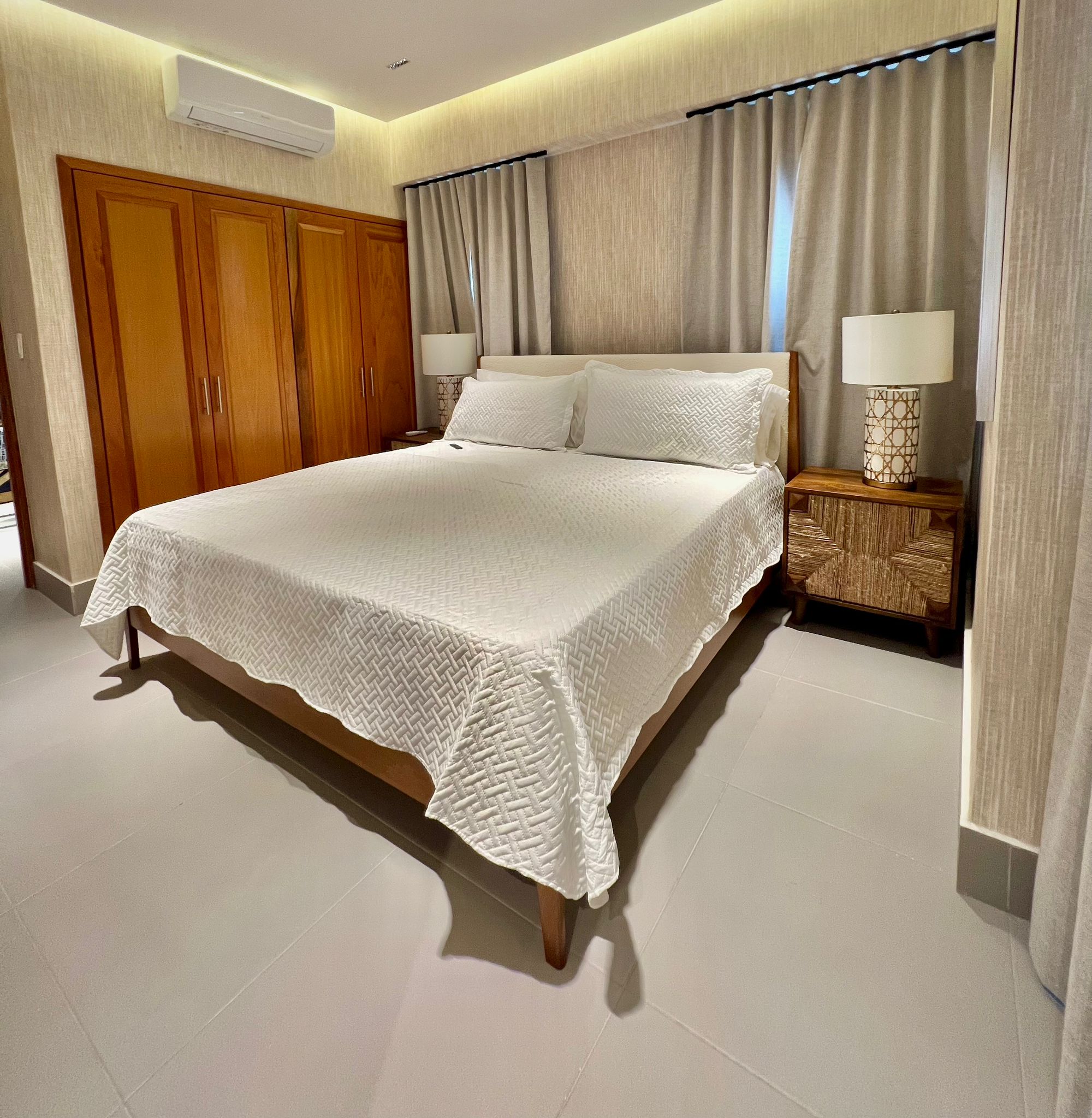 Apartamento en venta 1 Habitación en Miraflores, cerca de la Universidad Unibe en República Dominicana