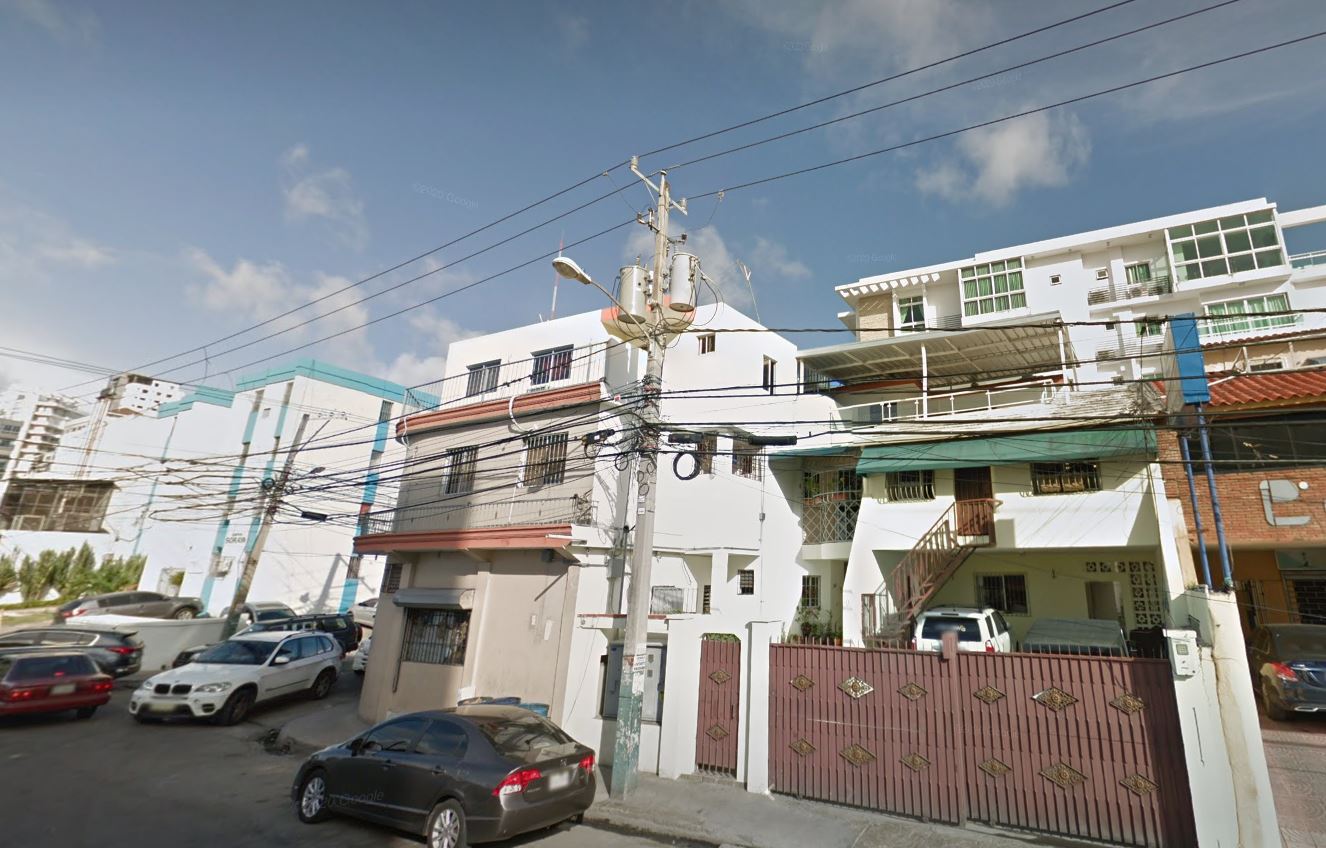 Venta de casa de dos niveles en República Dominicana