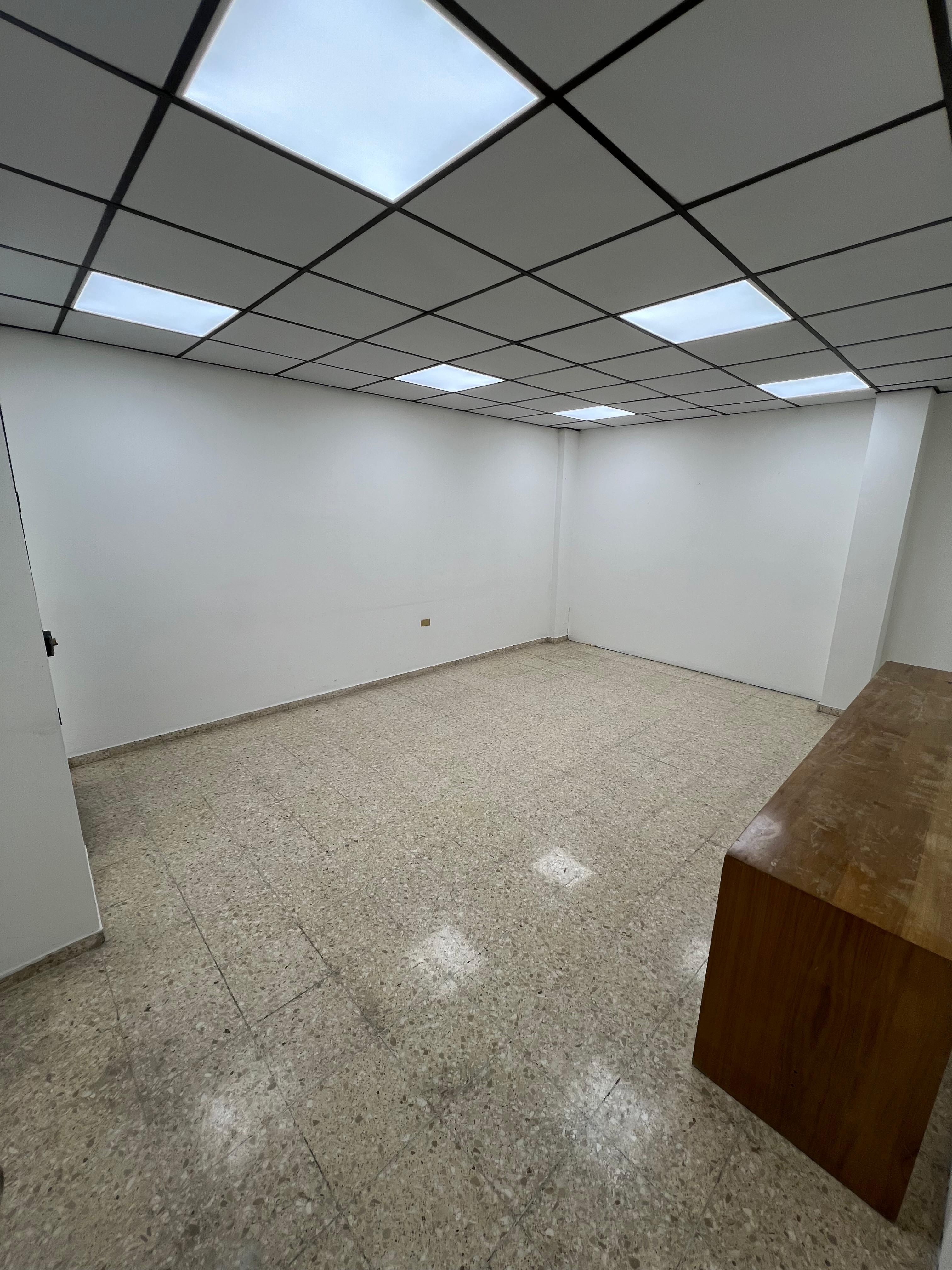 Vendo Este Hermoso Pent-house Ubicado En La 27 De Febrero en República Dominicana