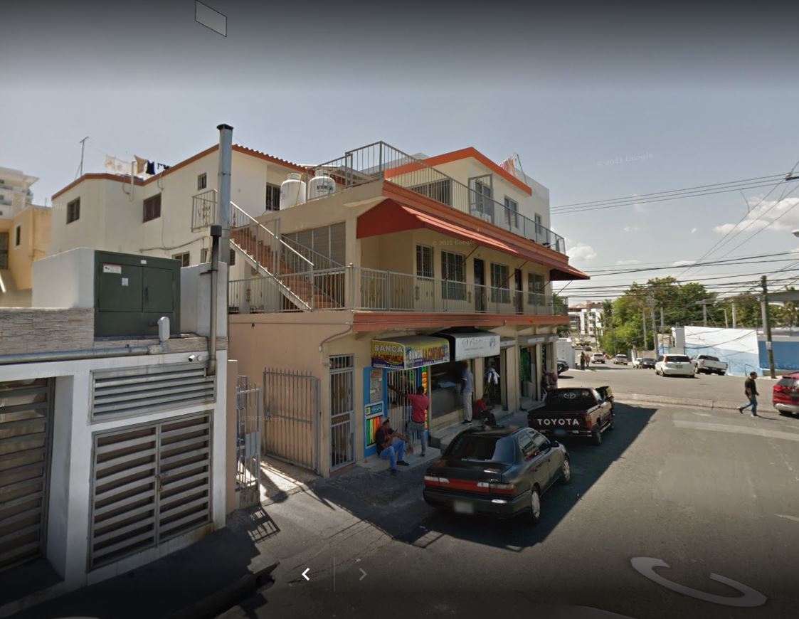Venta de casa de dos niveles en República Dominicana