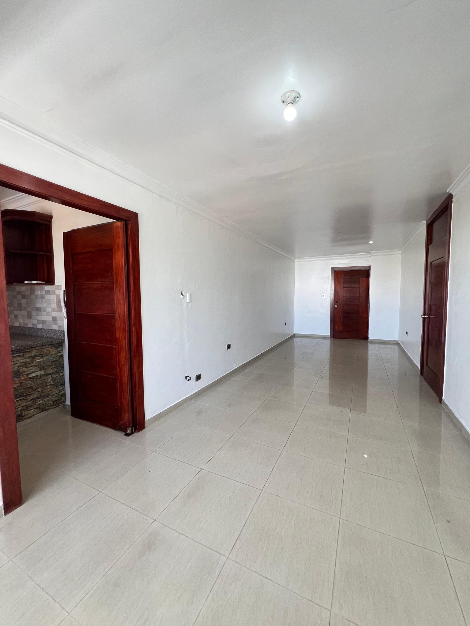 Amplios Lotes de Terrenos en la Playa, Solares en la Ciudad y Fincas en el Campo!! en República Dominicana