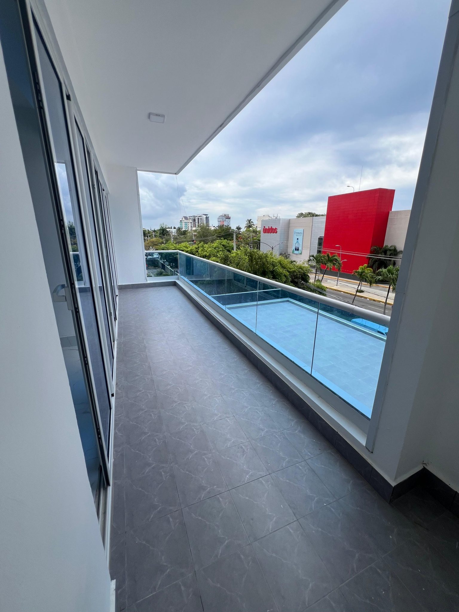 Naves Industriales En Alquiler, Construccion y Venta, Todo El Pais! en República Dominicana