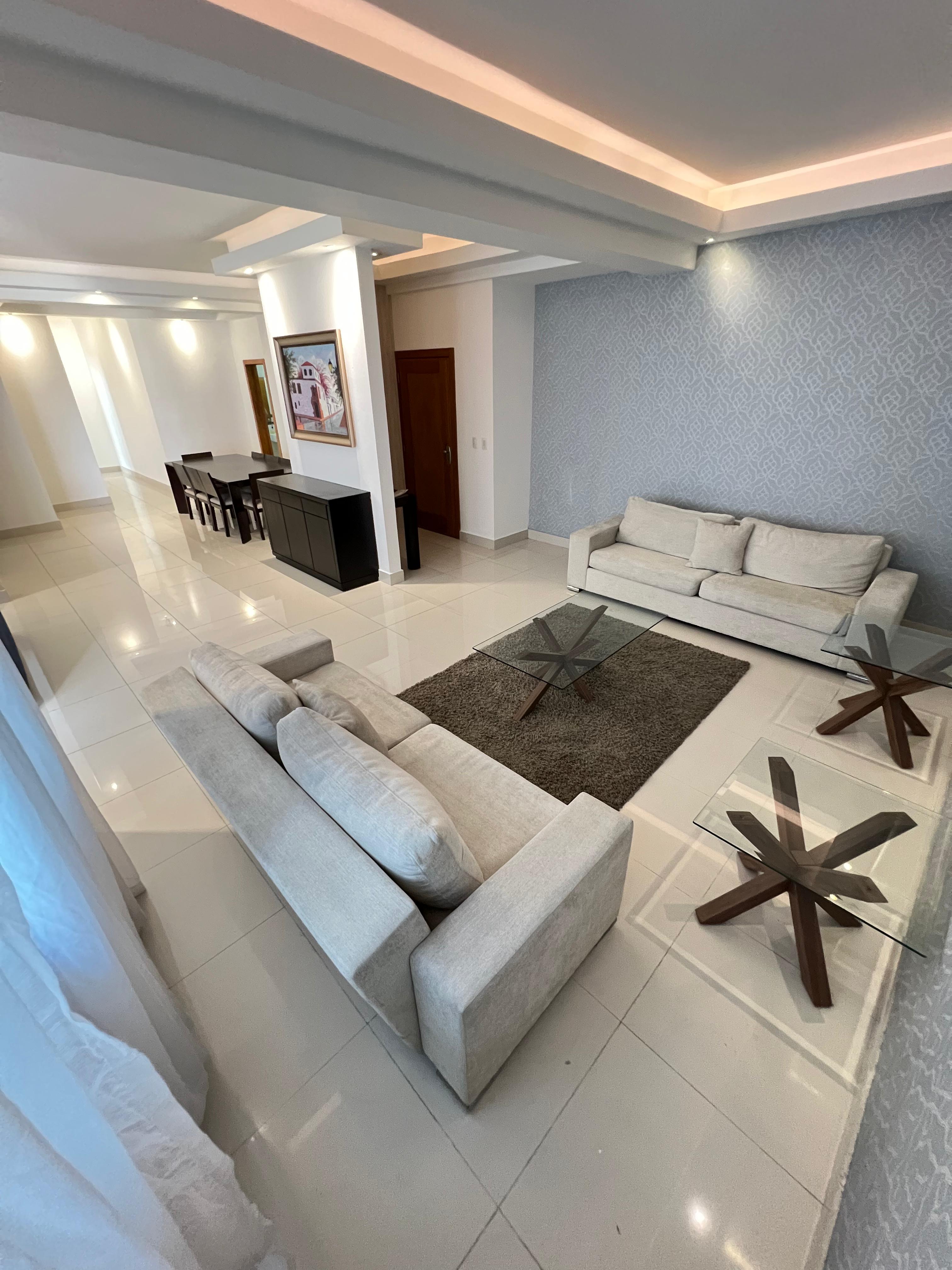 Apartamento en alquiler en Evaristo Morales 2 hab en República Dominicana