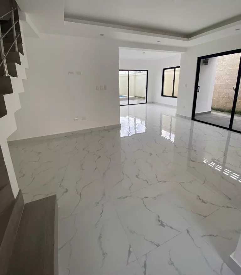 Apartamento en venta en Evaristo Morales proximo a la Churchill en República Dominicana