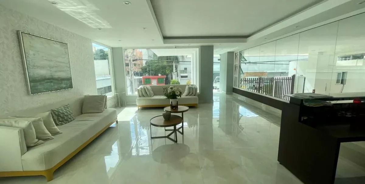 A125 .-piantini .-230 Mts 3 Dormitorios, Línea Blanca Y Aires, Mejor Zona De Piantini, Pegado Acrópolis. en República Dominicana