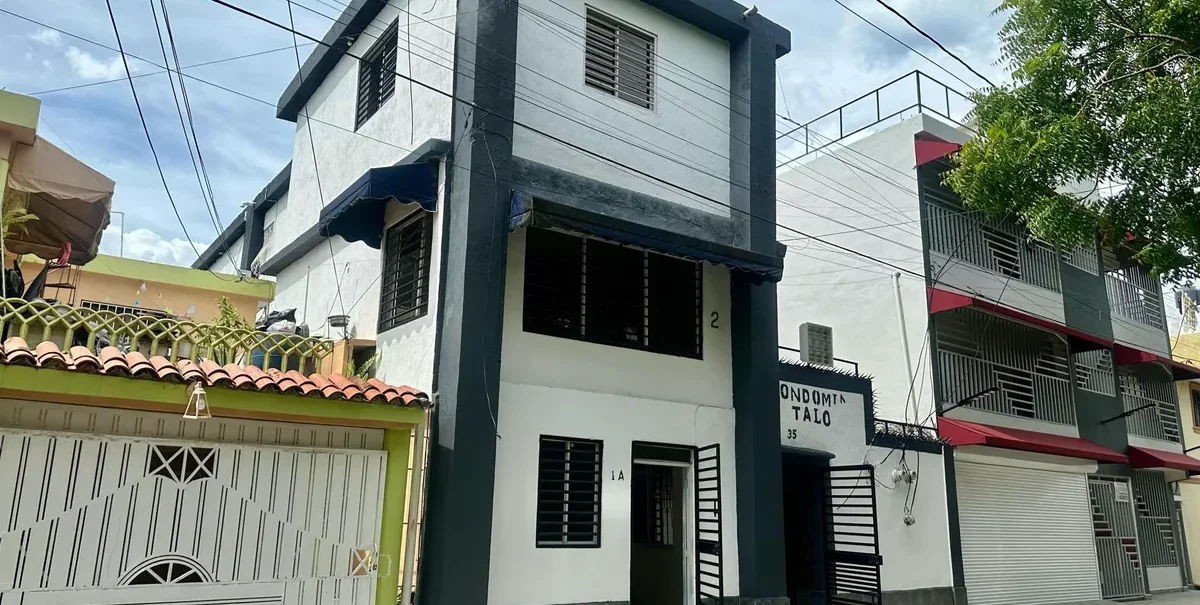 Piantini Apto. Amueblado C/terraza 2do. Nivel 1 Hab, 1 Baño 1 Parqueo en República Dominicana