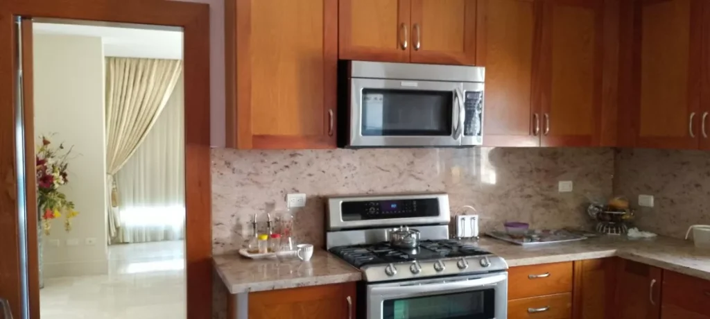 Apartamento en Venta en el Millón con Terraza Privada, . en República Dominicana