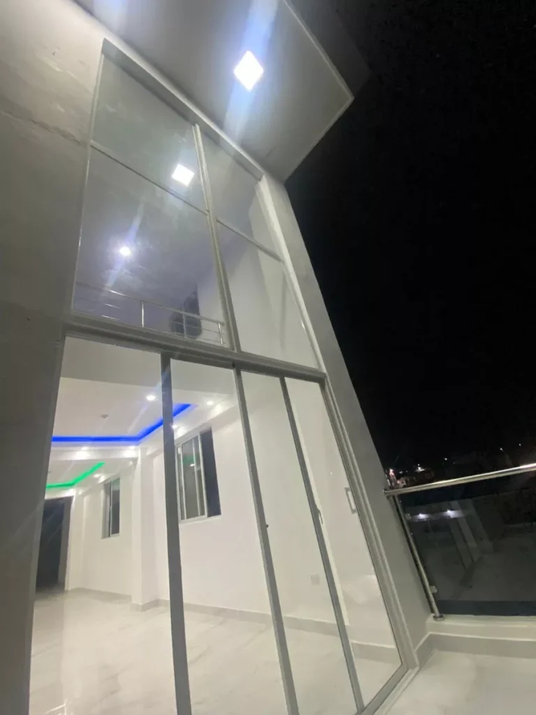 Espectacular Apartamento Amueblado En Piantini De 2 Habitaciones En Renta. en República Dominicana