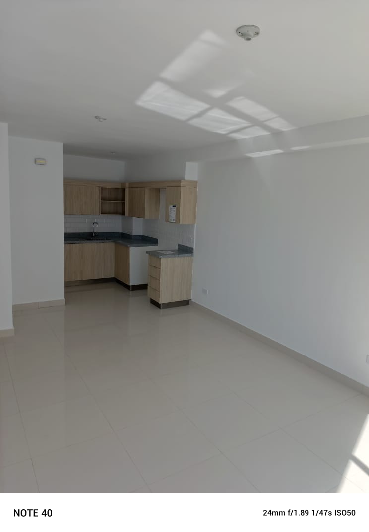 Apartamento En Venta 4to Nivel Con Cuarto De Servicio Y Azotea Exclusiva Wpa54 en República Dominicana