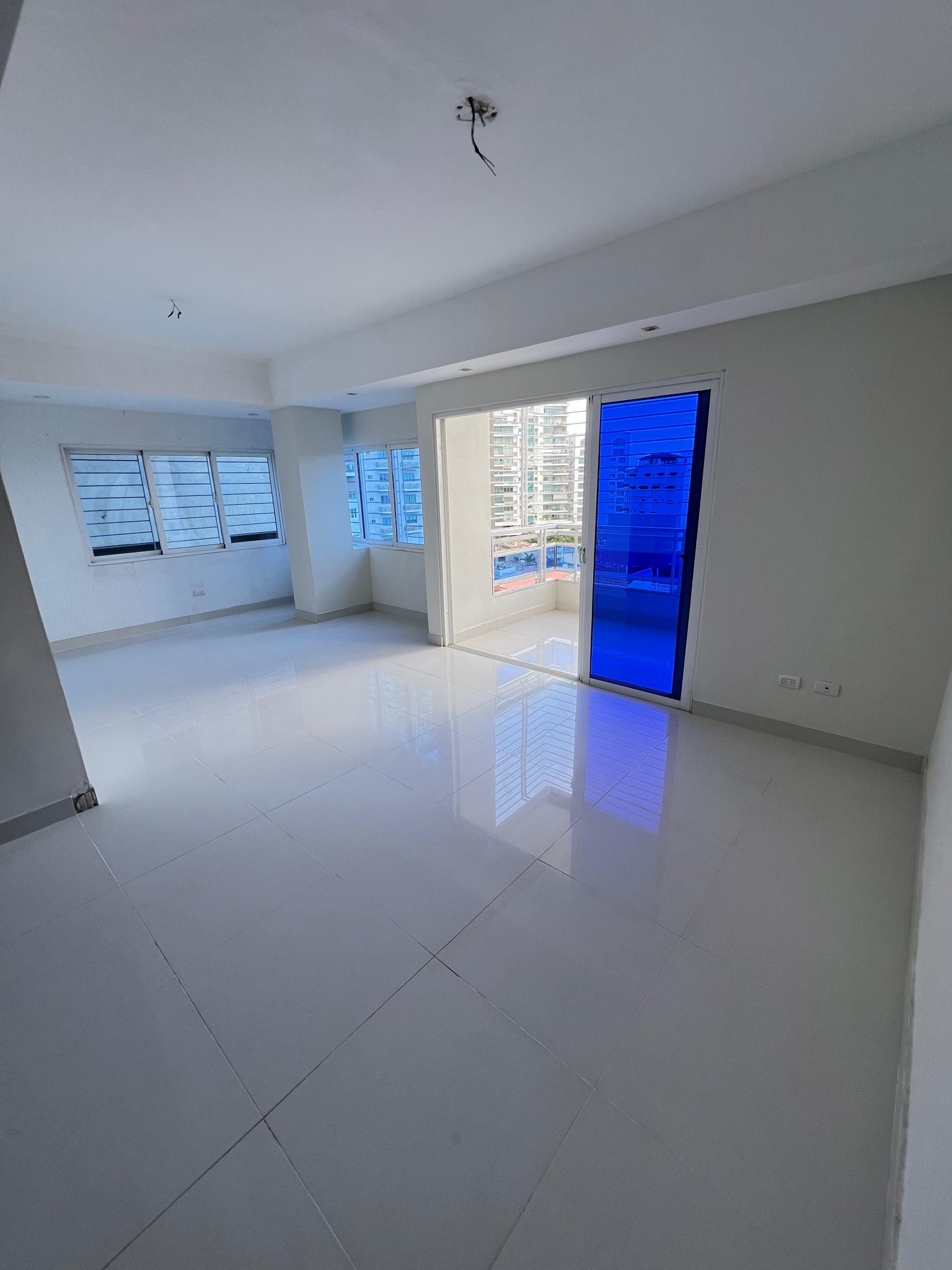 Apartamento En Venta de 3 Habitaciones en La Autopista de San Isidro, Santo Domingo Este. en República Dominicana