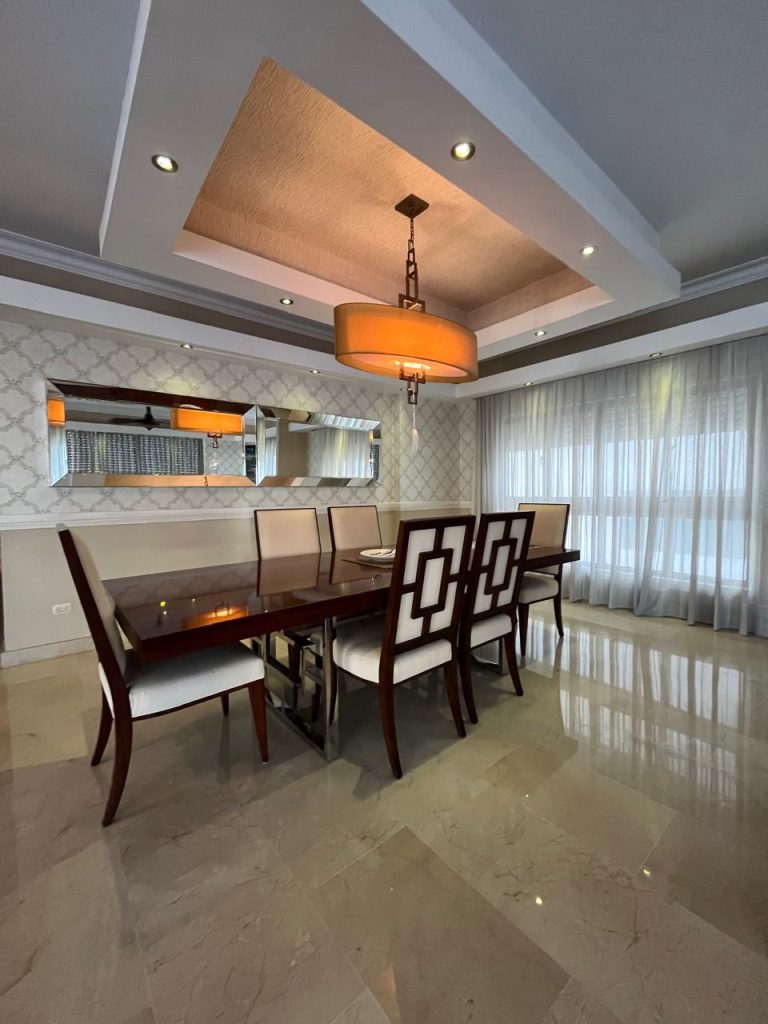 En Alquiler Apartamento Amueblado en Piantini, , Santo Domingo. en República Dominicana