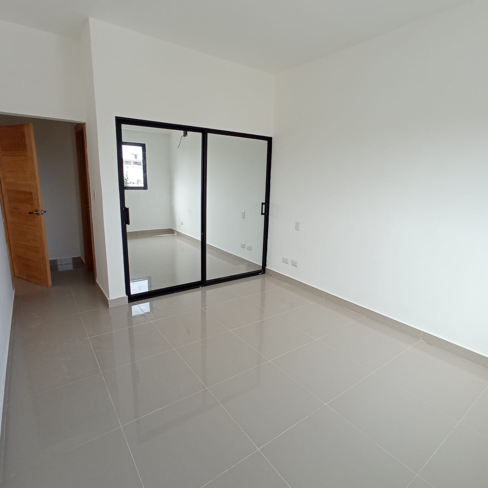 Apartamento en venta 1 Habitación en Miraflores, cerca de la Universidad Unibe en República Dominicana